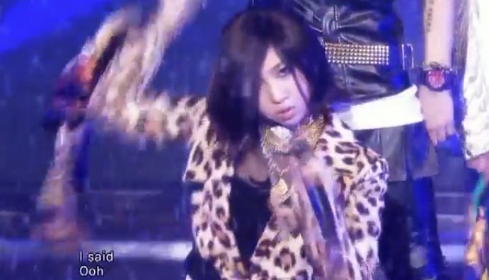 SBS 인기가요에서 2NE1 동물학대 신고