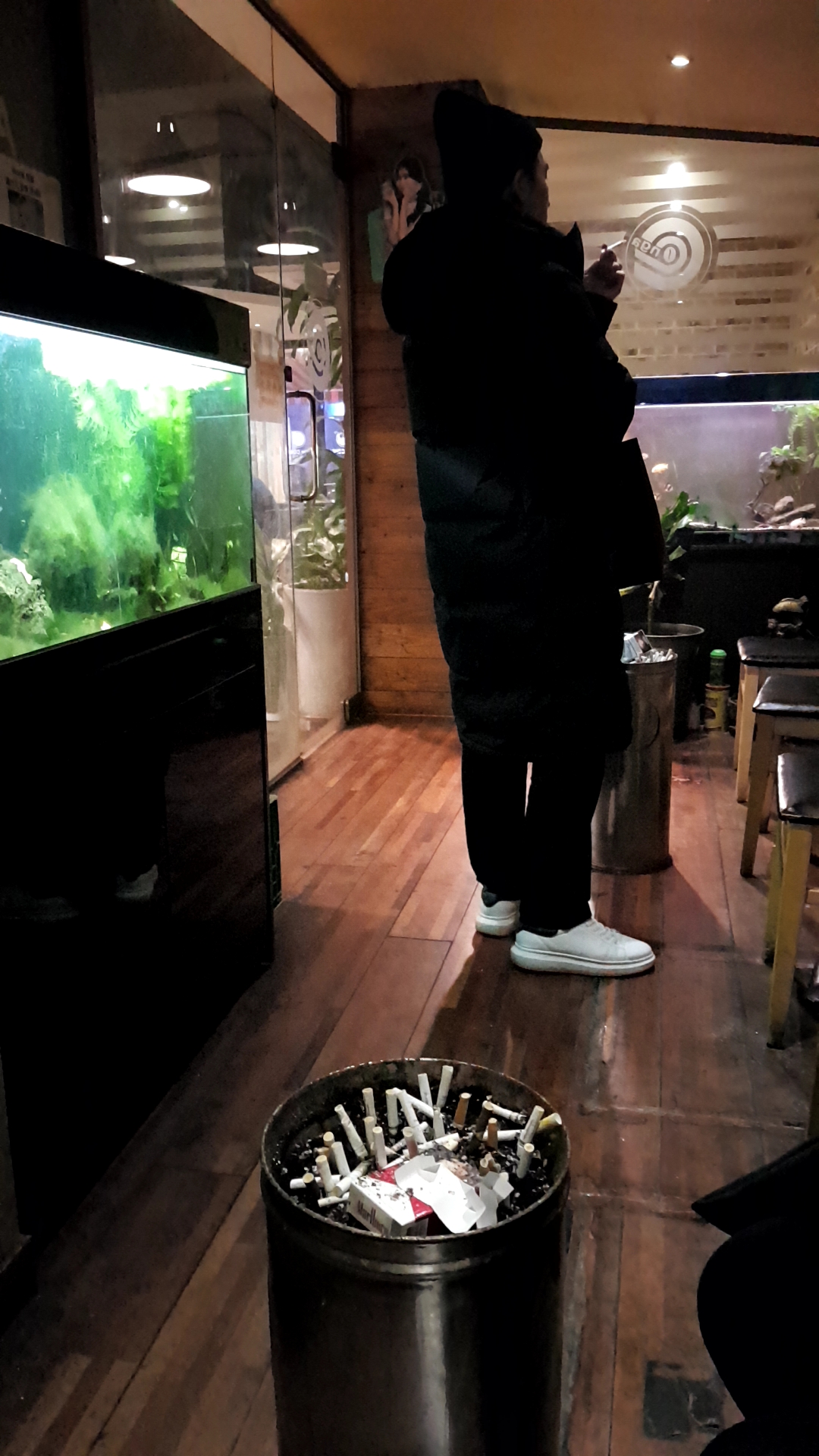 카페콩가 흡연실안 수조