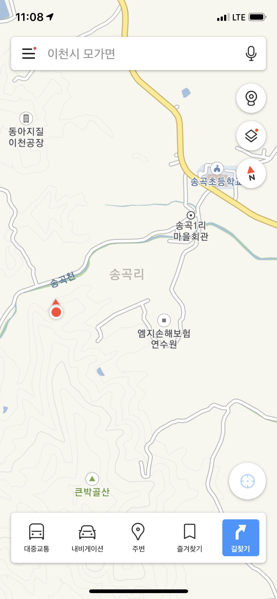 열악한 환경에 방치된 개 사육장