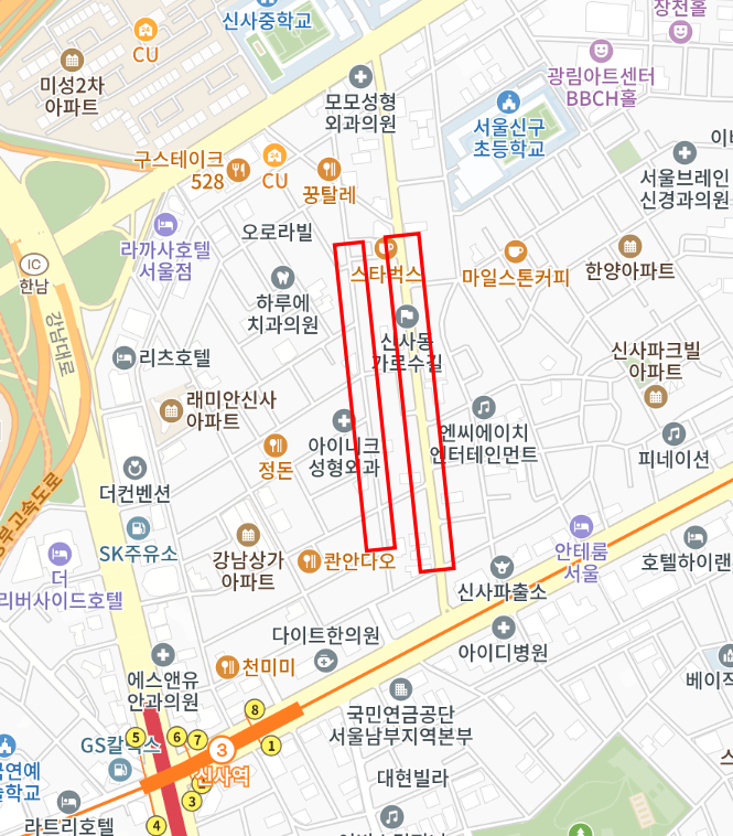 살아 있는 말을 매장 내 전시....