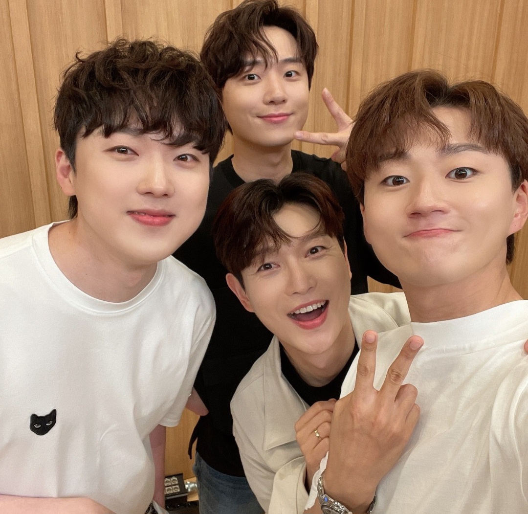 포레스텔라 팬분의 후원